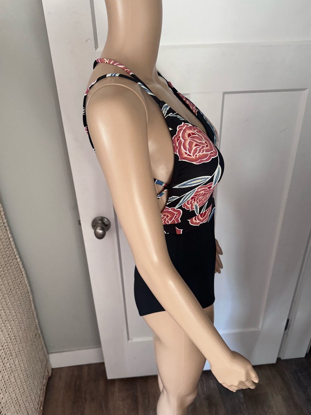 Roxy Swimsuit - Picture 3 of 6